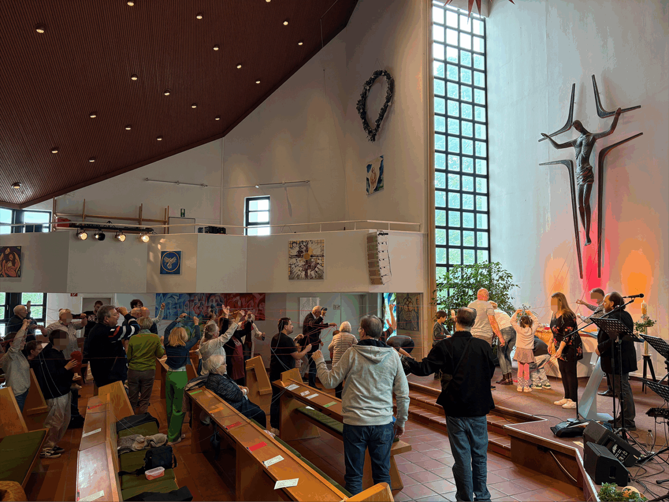 Wir bleiben in Verbindung! Der GO:Generations-Gottesdienst immer am 1.Sonntag im Monat