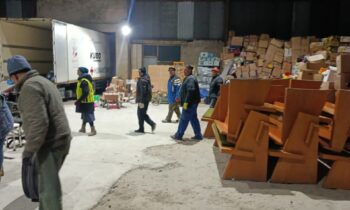 Unsere Kirchenbänke sind in der Ukraine angekommen